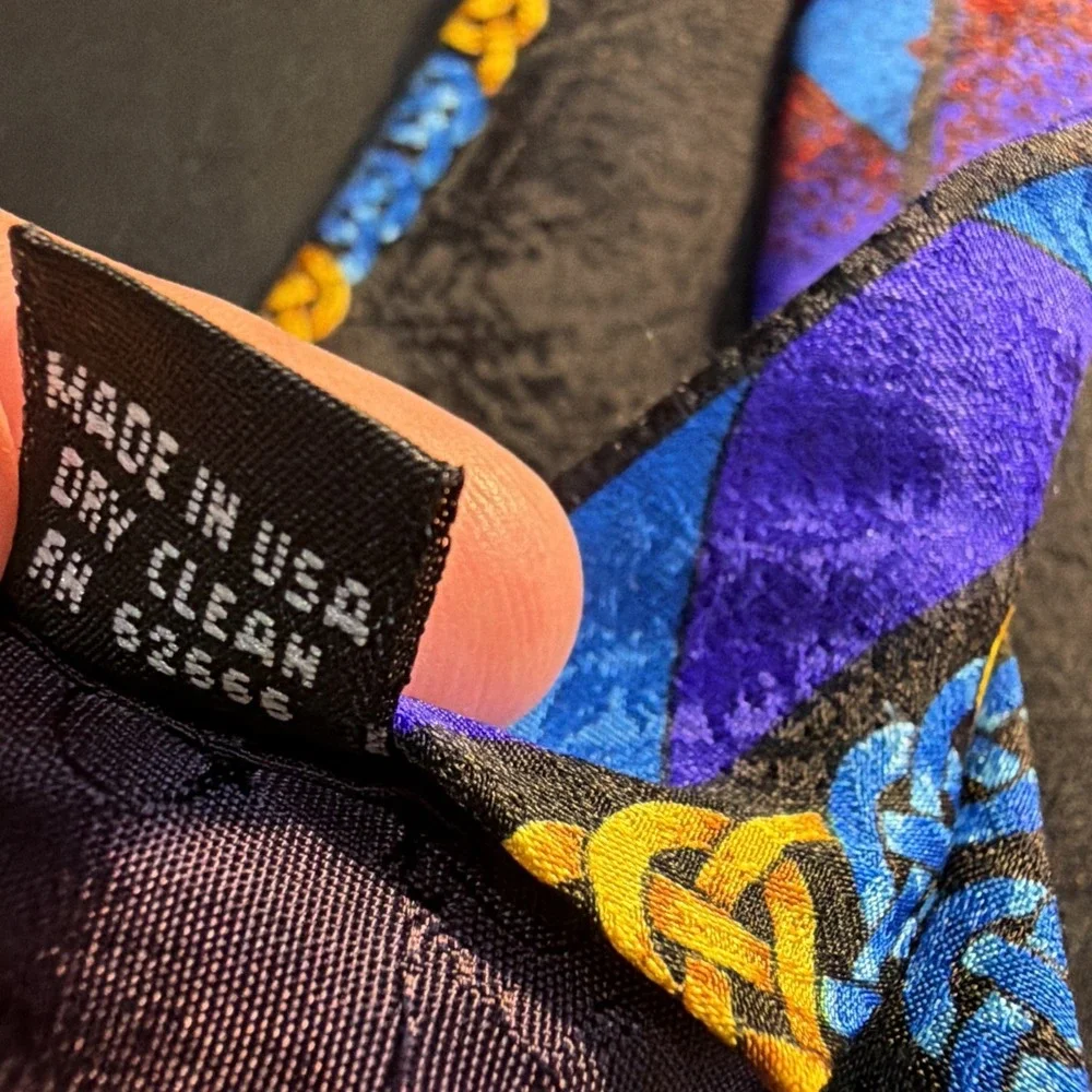 RUSH LIMBAUGH No Boundaries Men's 100% Silk Necktie USA Geometric Blue/Multi EUC